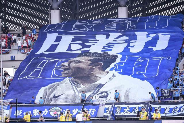 开云体育下载-齐赞主场氛围：在球迷的呐喊声中，他们放松下来了！