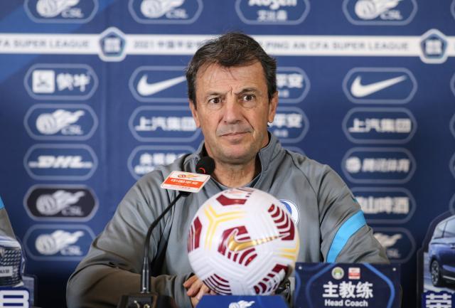 开云体育入口-何塞为球队做心理疏导 大连欲赢重庆提前保级