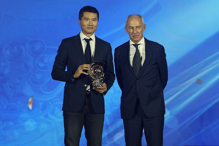 开云APP-中超新貌｜邵佳一、穆斯卡特效应？少帅、澳洲洋帅全面上位|澳大利亚|联赛|土帅|中国金球奖|青岛西海岸_新浪体育_新浪新闻